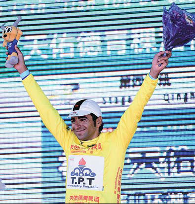 Chinese need more international exposure