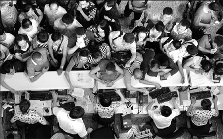 Air force can help combat crowded skies, experts say