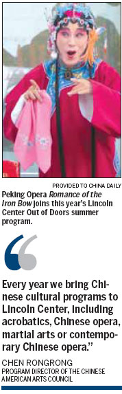 Comedic Peking Opera entertains in open air