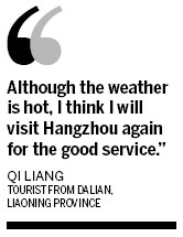 Program doles out free water to keep workers, tourists cool