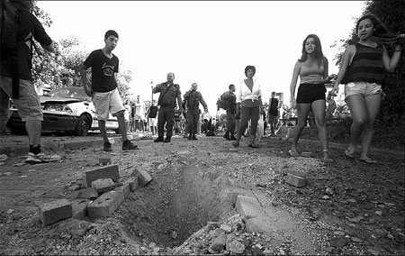 Israel targets Palestinian group