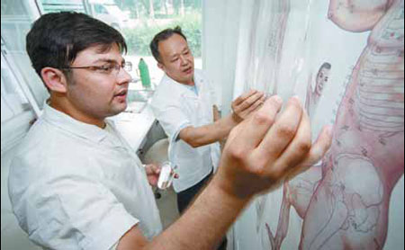 Universities seek greater enrollment from abroad