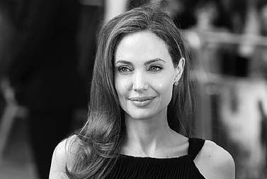 Academy to honor Jolie as 'impassioned' social advocate