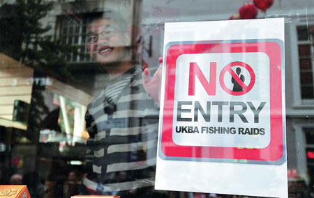 Chinese protest UK 'fishing' raids