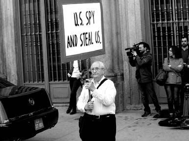 US weighs ending spying on allied heads