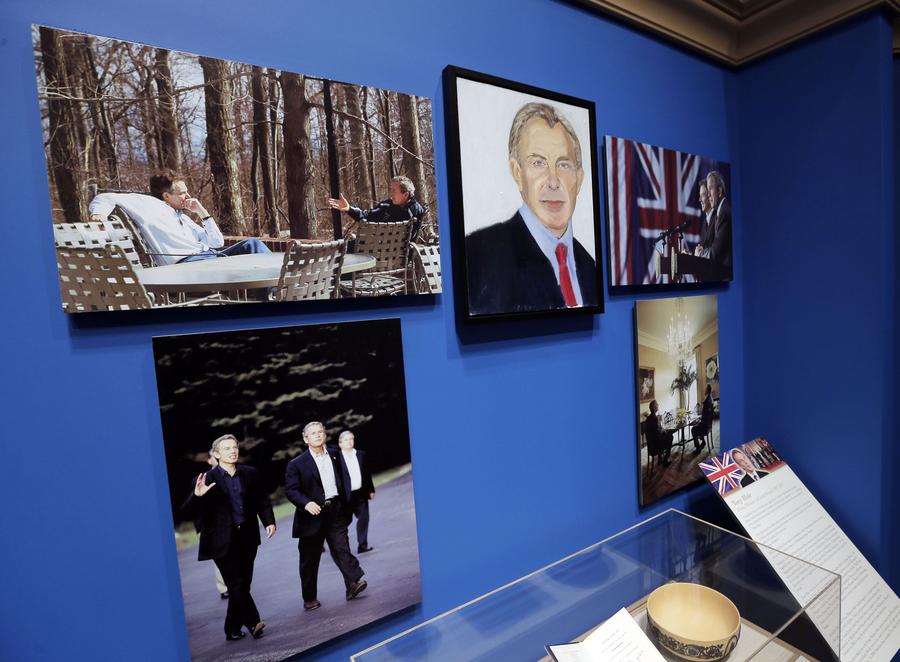 World leader portraits by Bush on display