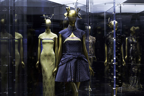 Exhibition featuring China's influence on western fashion opens in New York