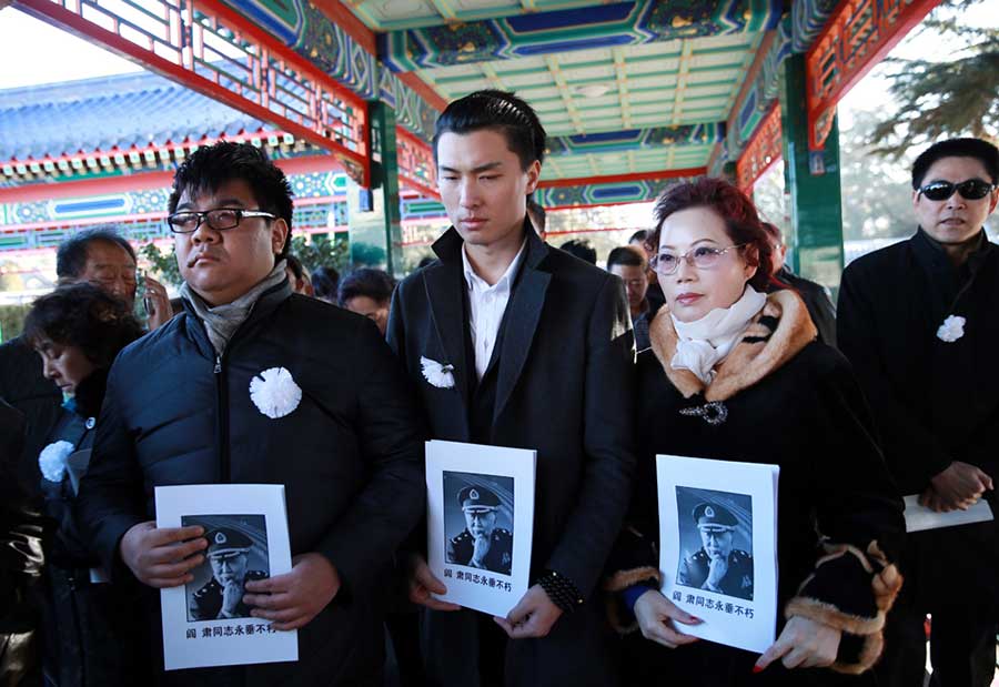 Memorial service held to mourn dramatist Yan Su