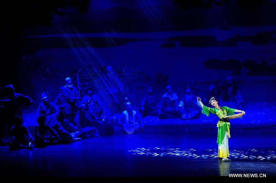 Drama 'Moon over the Helan Mountain' staged in Indonesia