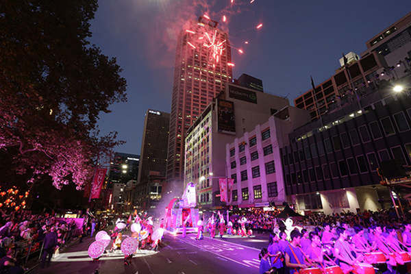 Sydney celebrates with parade of horses