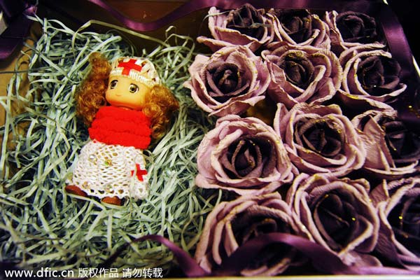 Love-sealing gifts evolve with the times