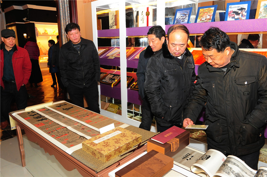 Silk museum opens in Anhui