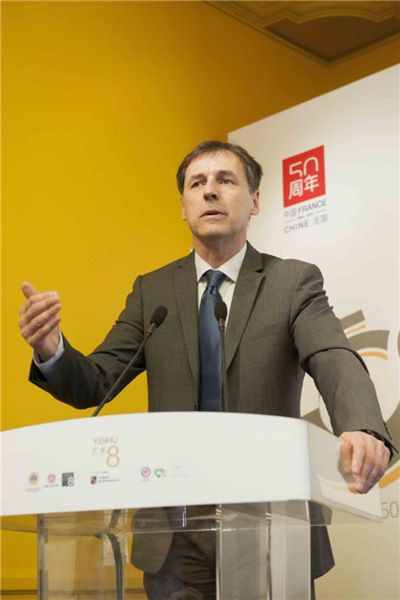 50 receive awards for contributing to Sino-French ties