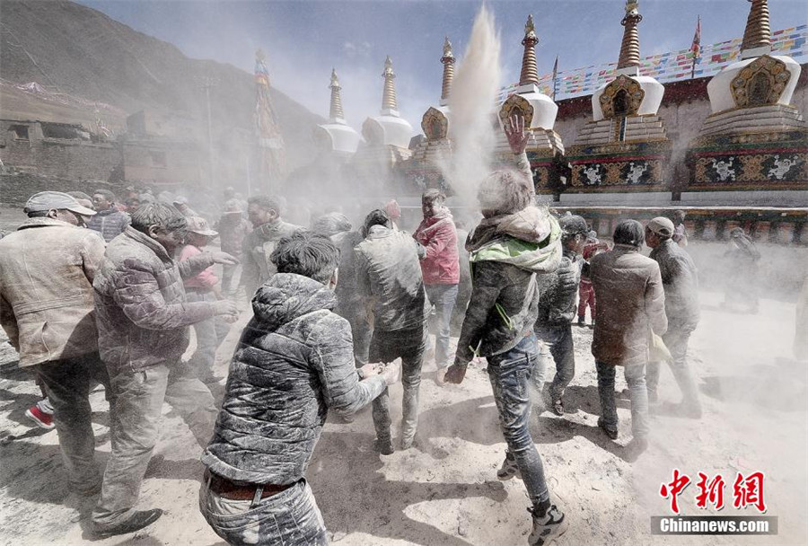 Tibetans celebrate 'Zanba Festival' in NW Qinghai