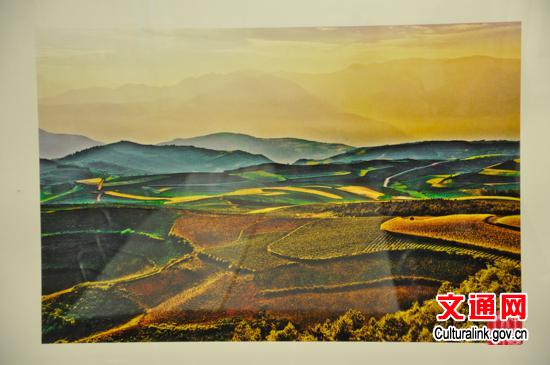 Photography exhibition featuring Chinese scenes held in Tokyo