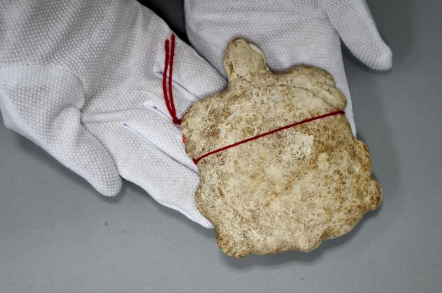 175 grave robbers arrested in biggest-ever tomb raid