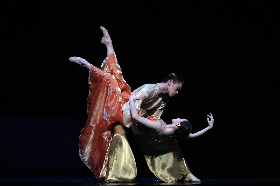 <EM>Song of Everlasting Regret</EM> adapted as ballet production