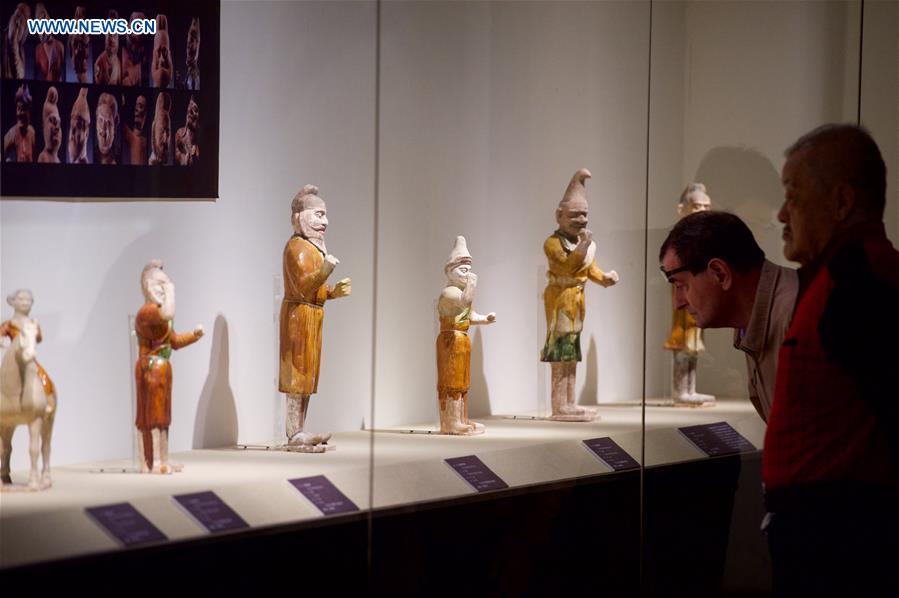 Tri-color glazed pottery artworks exhibited in Taipei