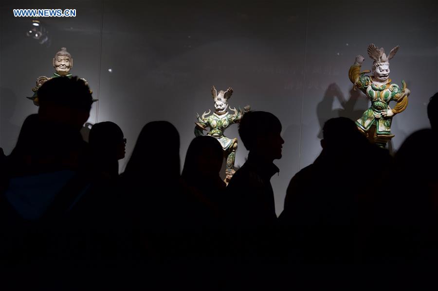 Tri-color glazed pottery artworks exhibited in Taipei