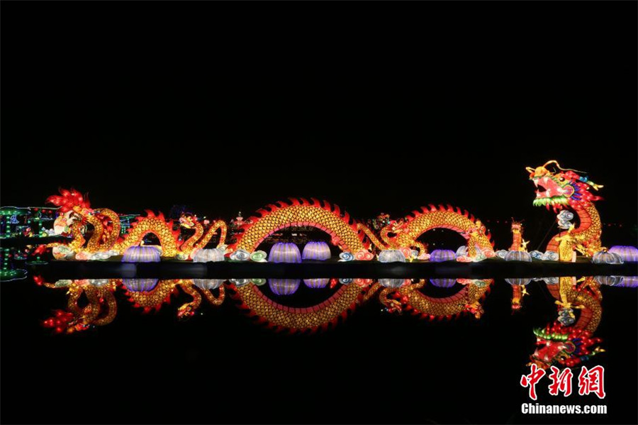 Lantern show held in Chongqing to embrace New Year