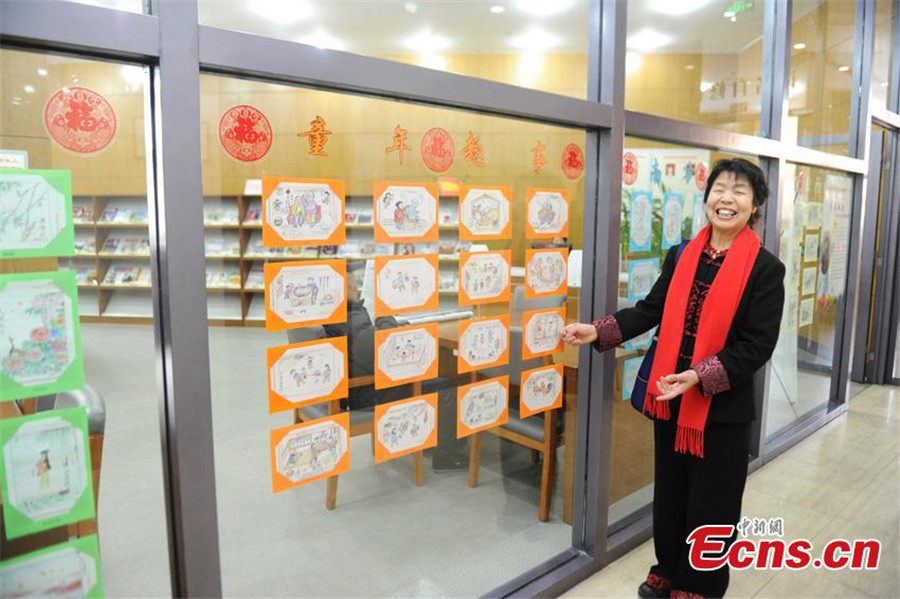 Pencil drawings of retired teacher attract visitors