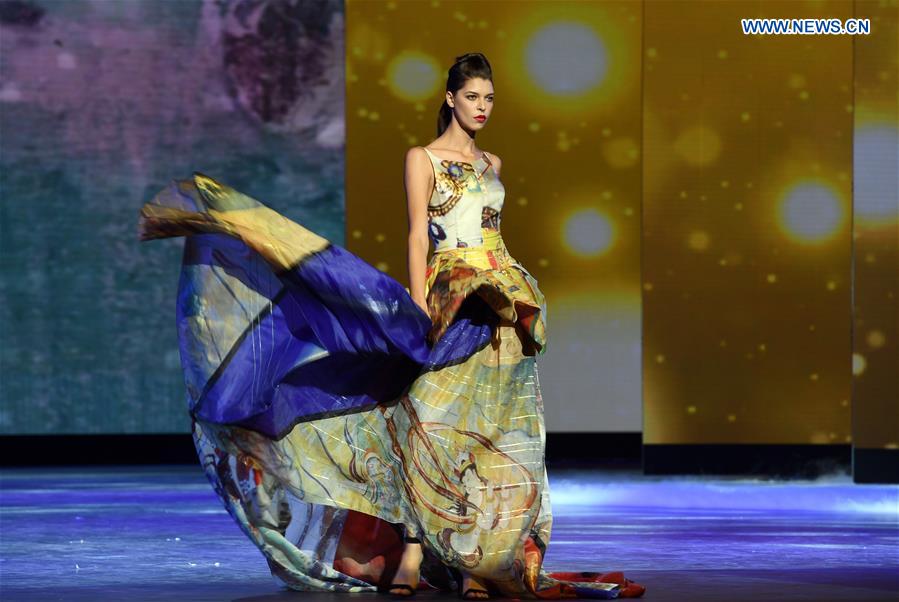 Gala of 1st Silk Road Int'l Cultural Expo held in NW China