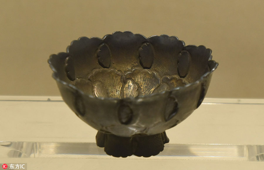 Oldies and 'goldies' on display in Hangzhou