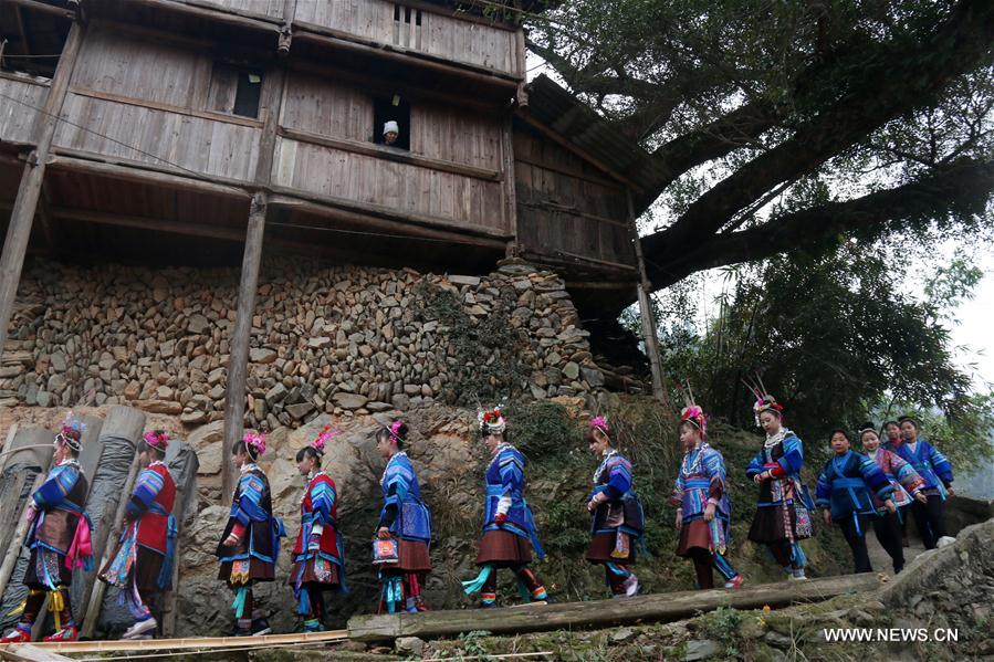 Folk event 'Ganpingzi' held in SW China