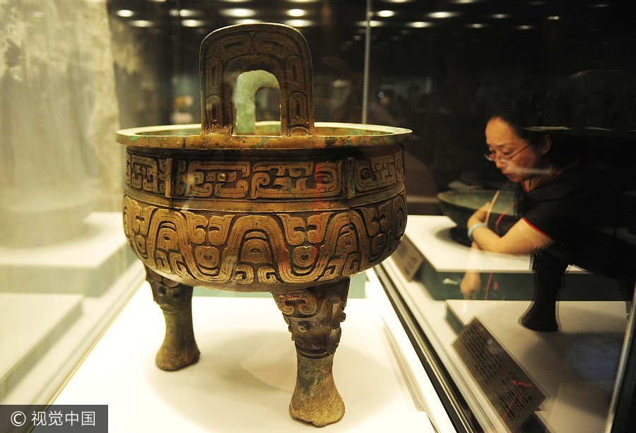 Hundreds of relics on display at Capital Museum in Beijing
