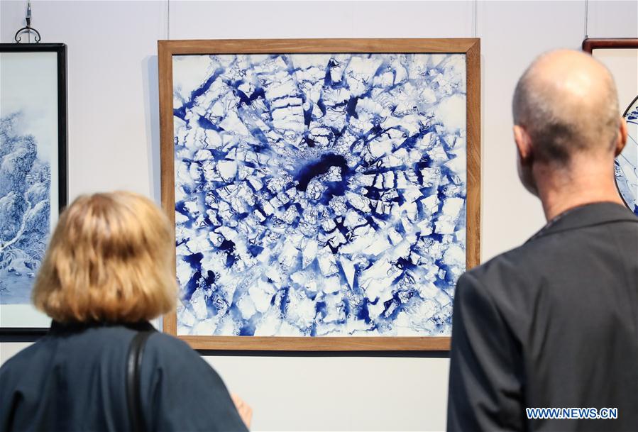 Porcelain and ceramic from China's Jingde Town exhibited in Berlin