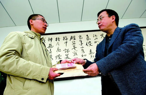 舉報(bào)黃網(wǎng)大學(xué)生：黃網(wǎng)致寢室6人有性經(jīng)歷