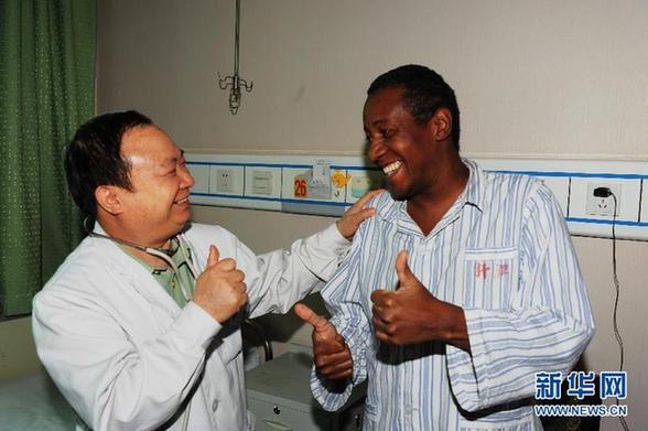 莊仕華：愛灑邊疆暖天山