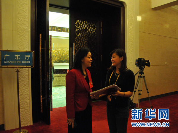 曾穎茹:“大團(tuán)委” 在基層青年中織一個更細(xì)的網(wǎng)