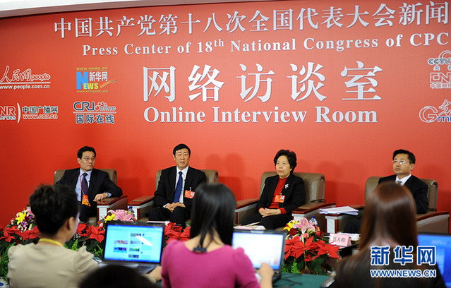 胡澤君：把強化自身監督與法律監督放在同等重要地位