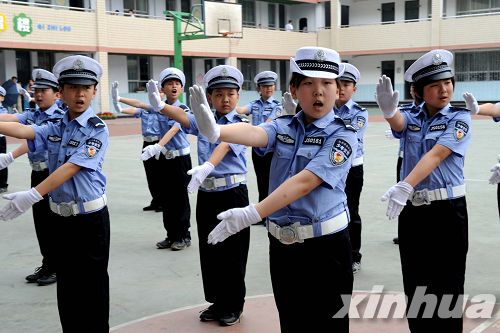 會操表演迎“六一”