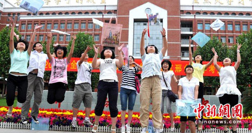 中國14個省區市高考結束(圖)