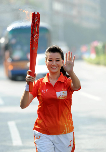 “潮流”廣州傳遞 圣火光耀千年羊城