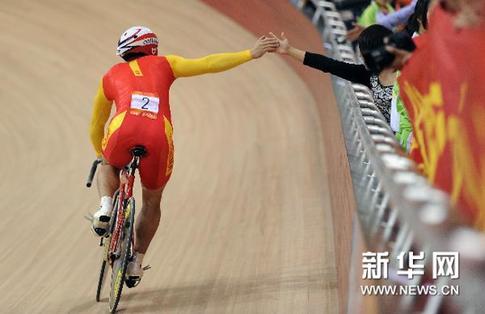 廣州亞運場地自行車男子團體競速賽 中國摘金