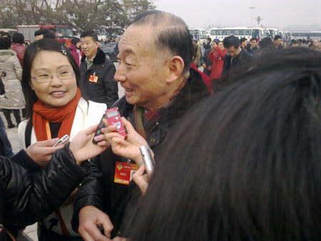 劉翔楊瀾與朱軍 政協(xié)上的明星臉(組圖)