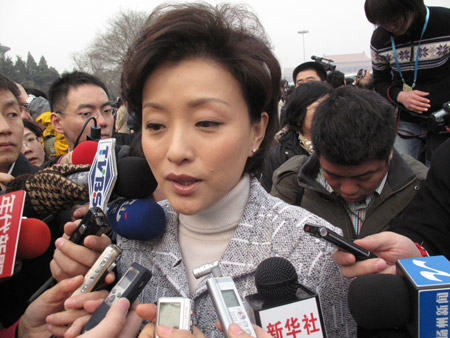 劉翔楊瀾與朱軍 政協(xié)上的明星臉(組圖)