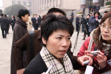 劉翔楊瀾與朱軍 政協(xié)上的明星臉(組圖)