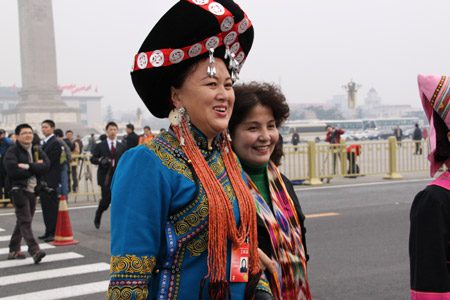 政協(xié)開(kāi)幕式上的代表們