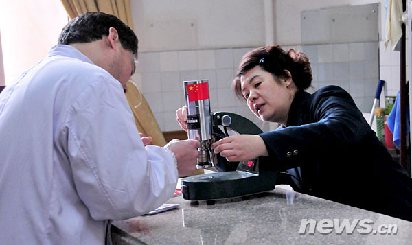 兩會(huì)圖文故事：紀(jì)念封上的“小老虎”