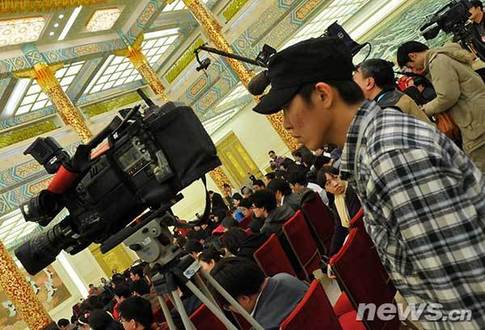 百家媒體云集政協首場新聞發布會