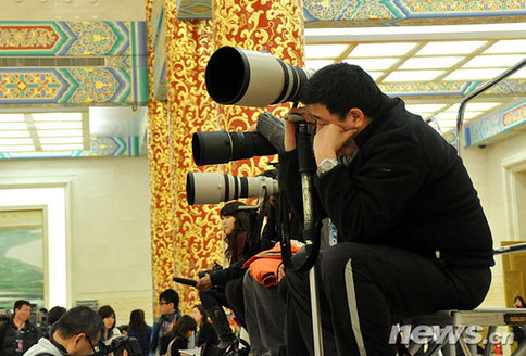 百家媒體云集政協首場新聞發布會