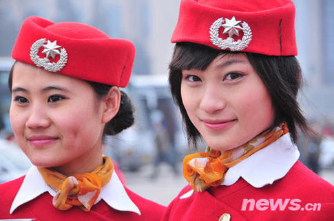 兩會(huì)靚麗“風(fēng)景線”