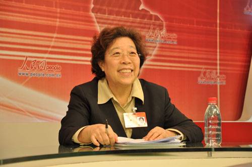 楊綿綿代表:創新商業模式 提升品牌國際競爭力