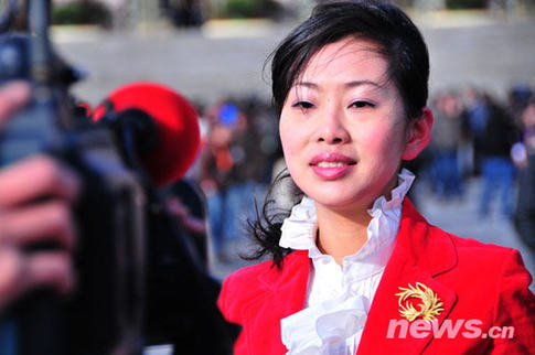近拍兩會“當紅”女主播
