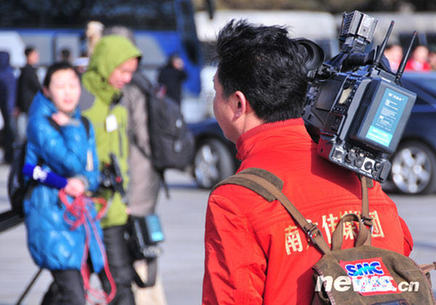 近拍兩會“當紅”女主播