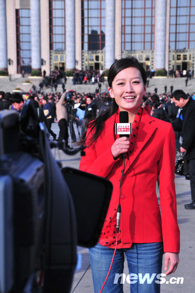 近拍兩會“當紅”女主播